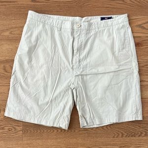 Vineyard Vines khaki club shorts